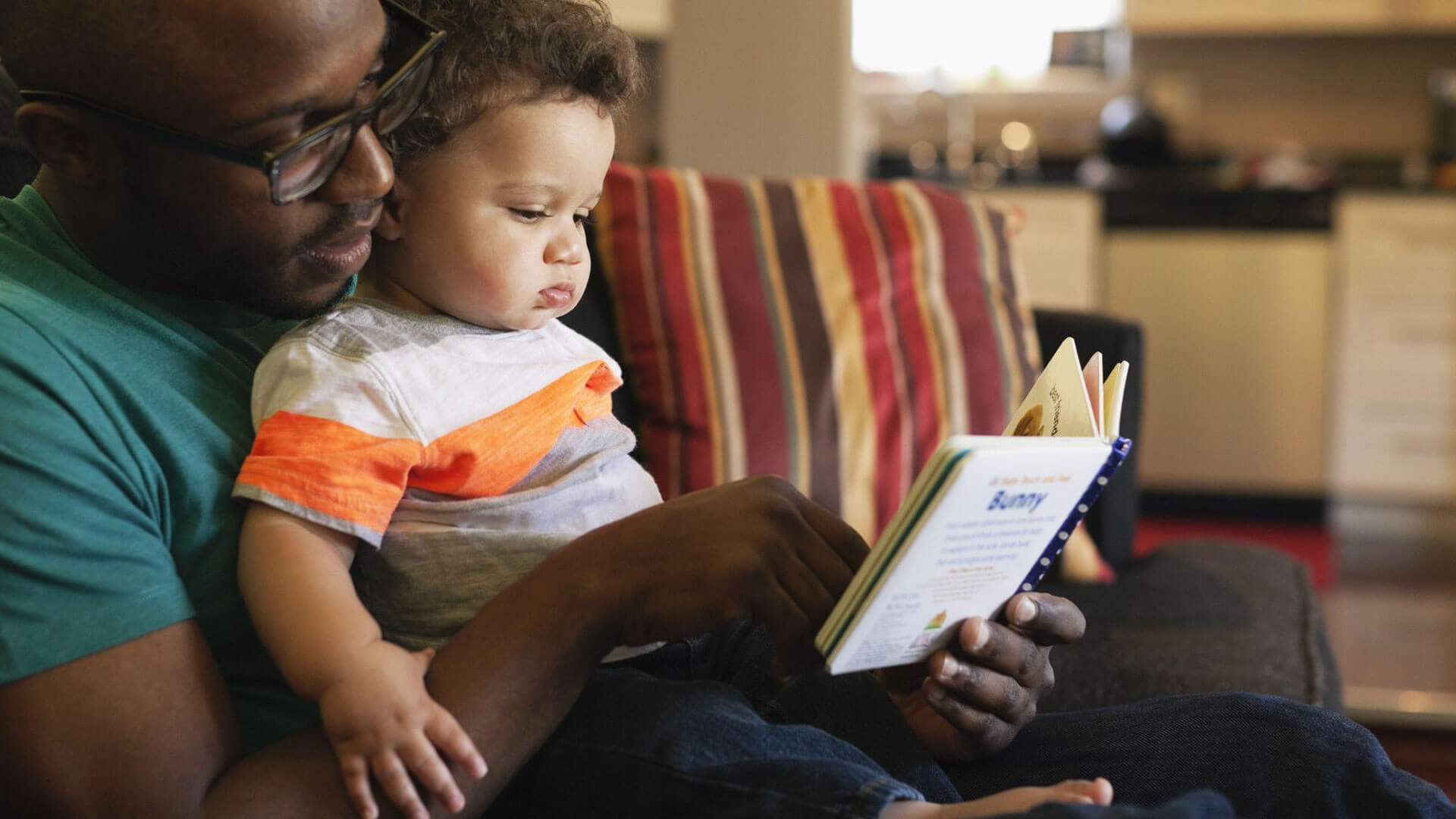O jeito certo de ler para uma criança (ou como a literatura pode fazê-las crescerem com sucesso)